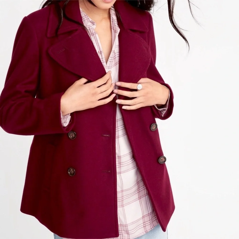 Old Navy Burgundy Peacoat size medium‎ EUC